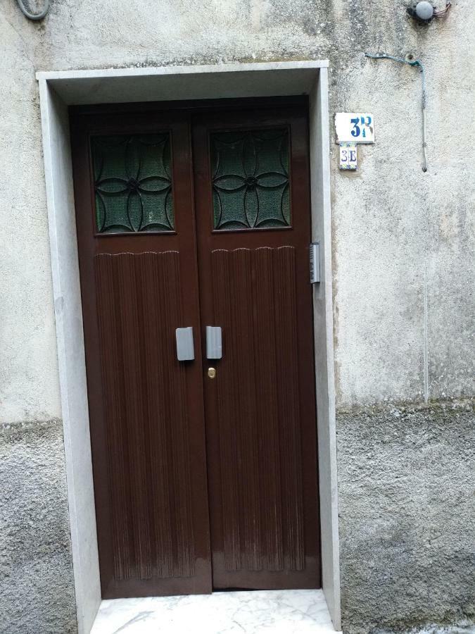 Casa Donna Franca Apartment กัสตีลโยเน ดิ ซิชีเลีย ภายนอก รูปภาพ