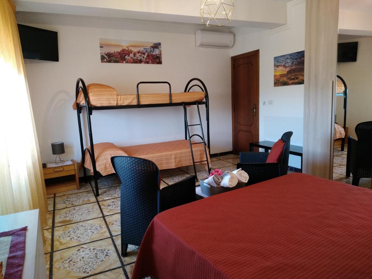 Casa Donna Franca Apartment กัสตีลโยเน ดิ ซิชีเลีย ภายนอก รูปภาพ